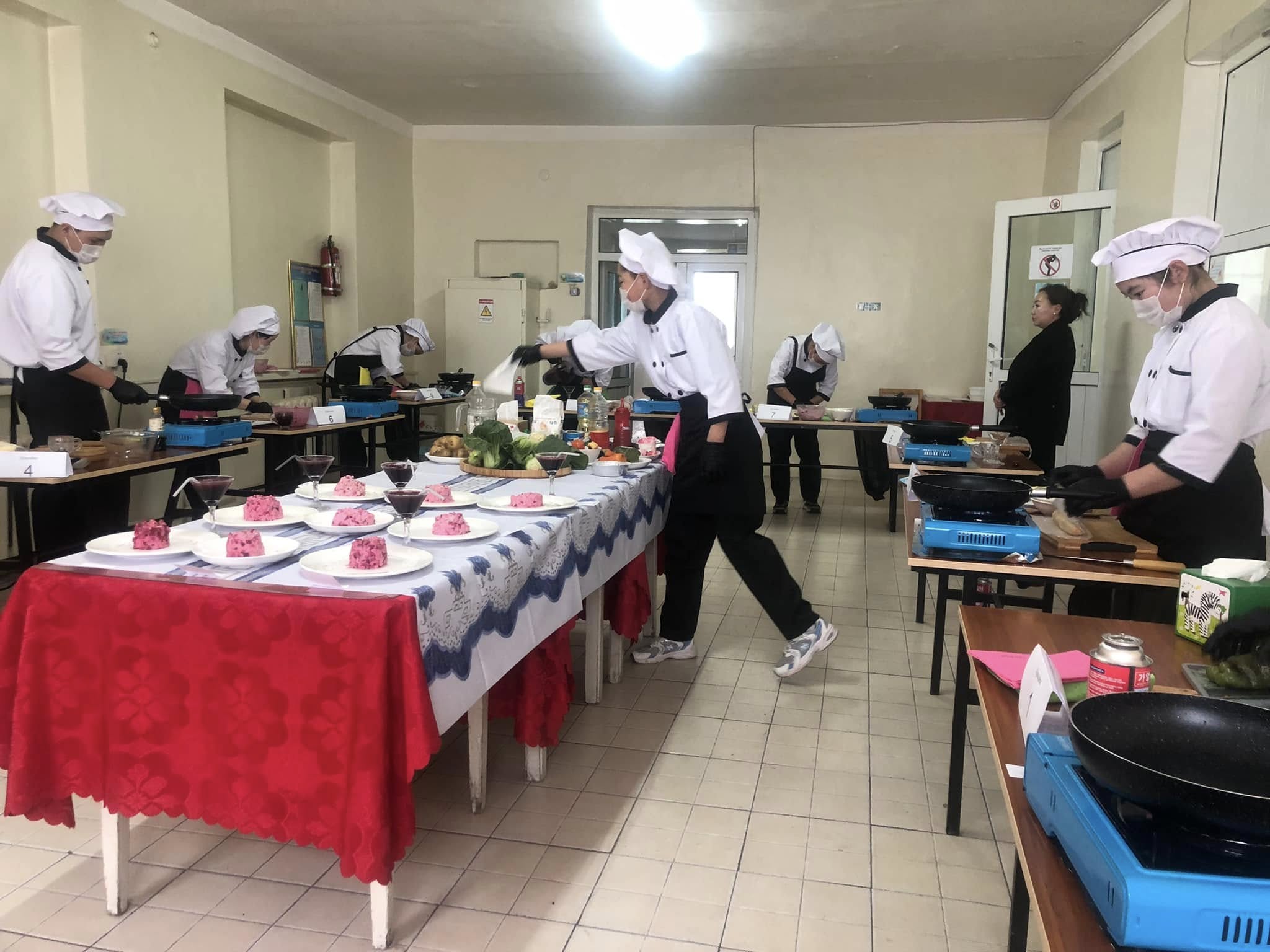Хоолны үйлчилгээ